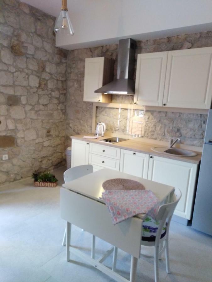 Apartment Iris Drašnice Extérieur photo